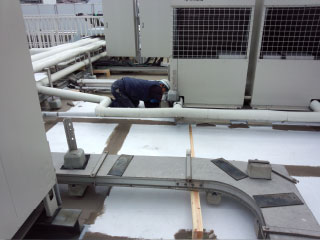 �����E�𕨑����ꏊ�ł̎{�H�ʐ^��3